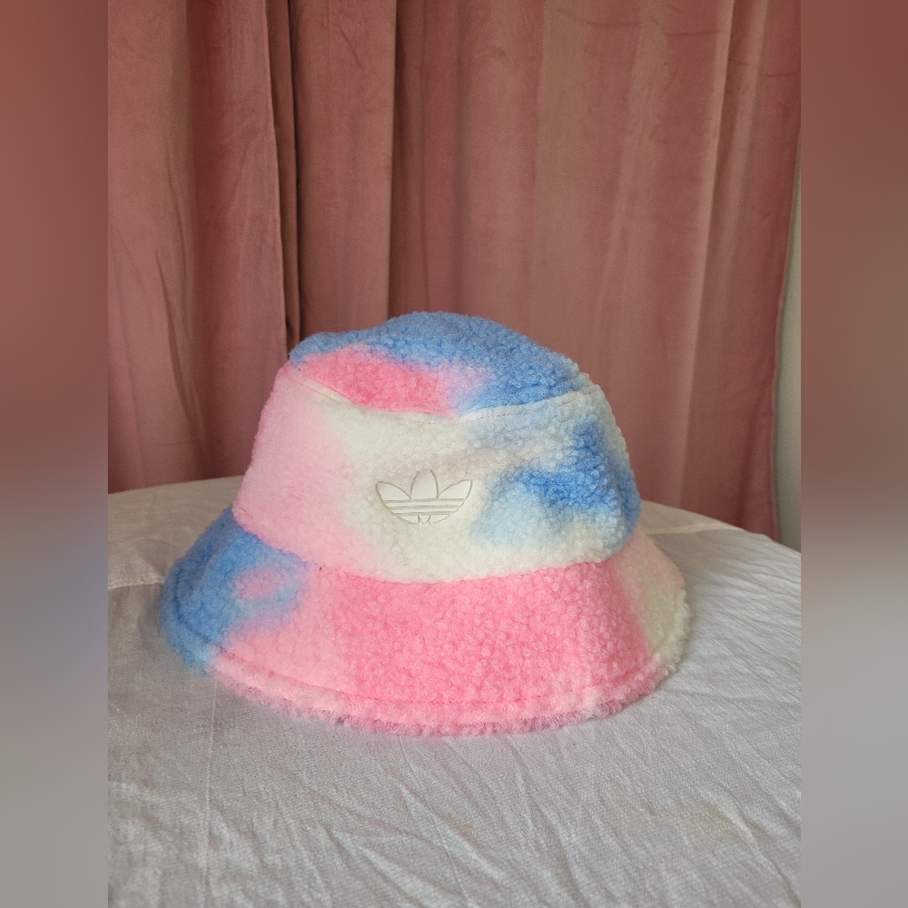 Adidas Buckethat